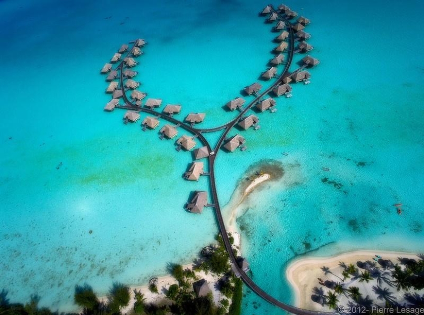 Polynesian paradise from the height of a kite