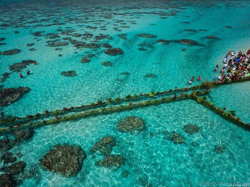 Polynesian paradise from the height of a kite