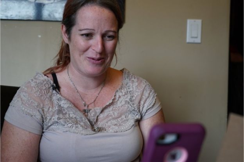 ¿Por qué las mujeres canadienses de transporte gratuito los niños de otras personas