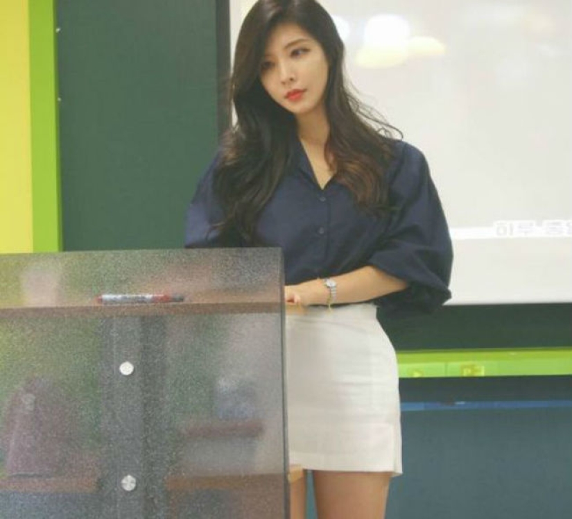 Porn teacher exists, or Why this girl's lectures are never missed Porn teacher exists, or Why this girl's lectures are never missed