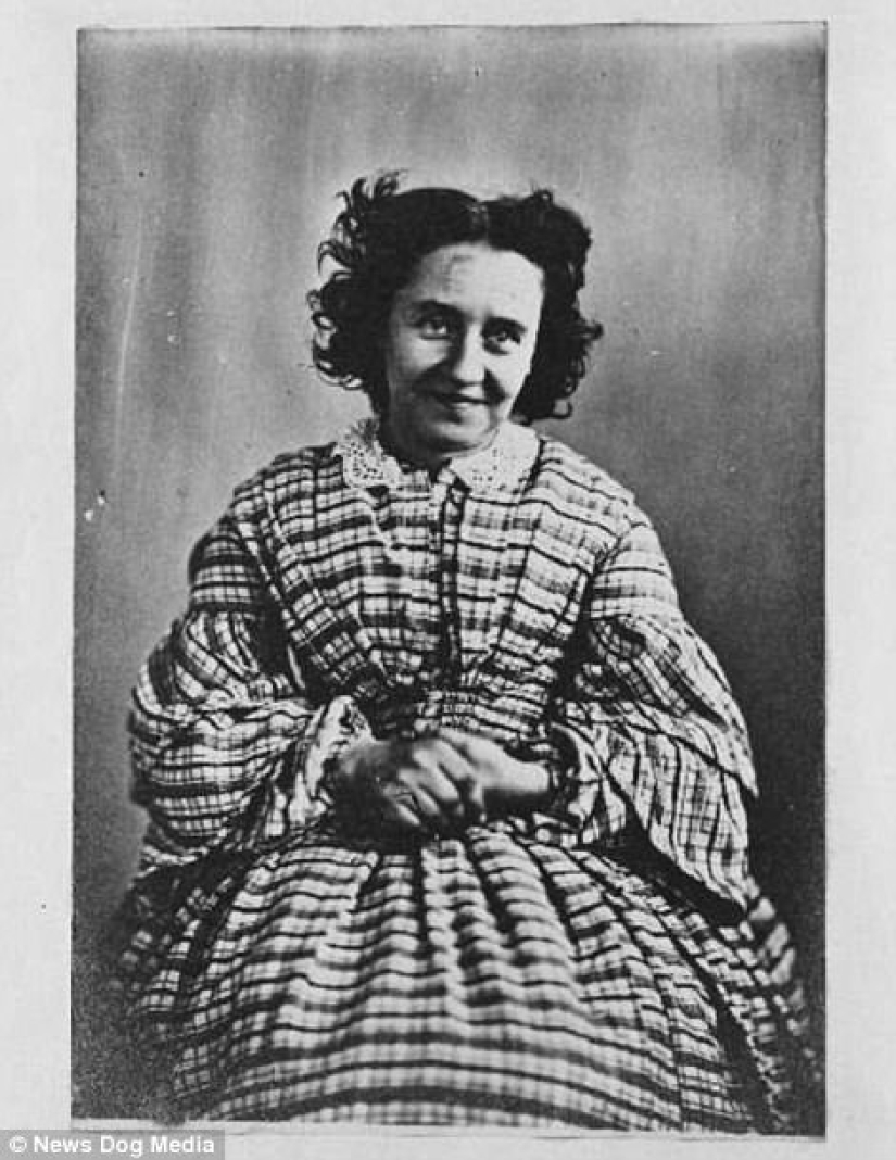 Portraits of "problem girls— - inhabitants of Bedlam Portraits of "problem girls— - inhabitants of Bedlam