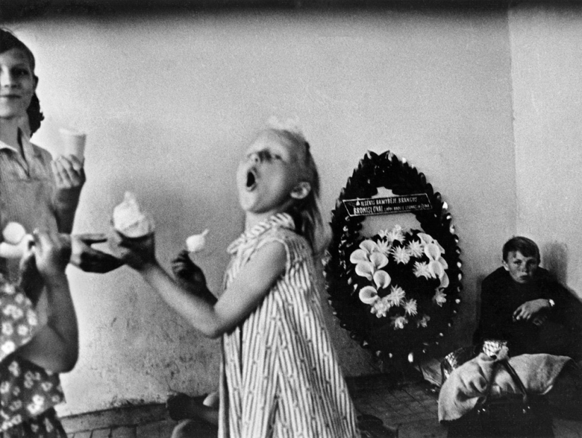 Prohibido el culto a las imágenes del fotógrafo lituano Vitas Luckus Prohibido el culto a las imágenes del fotógrafo lituano Vitas Luckus