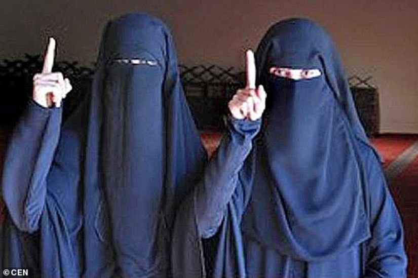 Propagandistas yihadistas: las chicas de Austria que anunciaron a ISIS en fotos en la web se enfrentan a 15 años de prisión