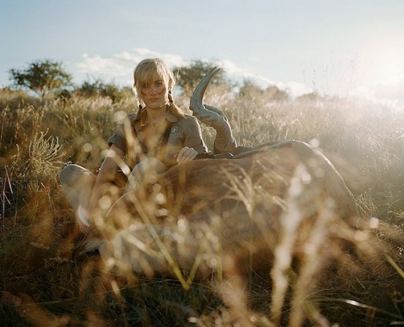 Provocativa foto del proyecto "Cazadores y presas"