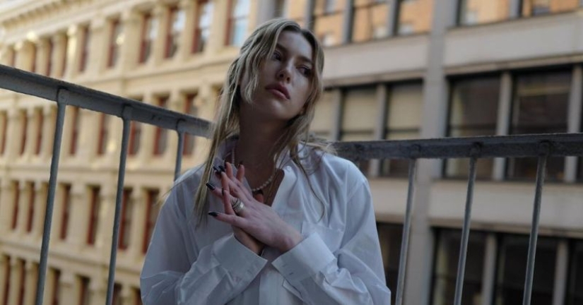 Qué aspecto tiene Eva Jobs, la heredera del fundador del imperio de Apple