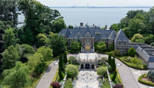 Qué aspecto tiene la casa de un multimillonario que emigró de la URSS, con un valor de 85 millones de dólares