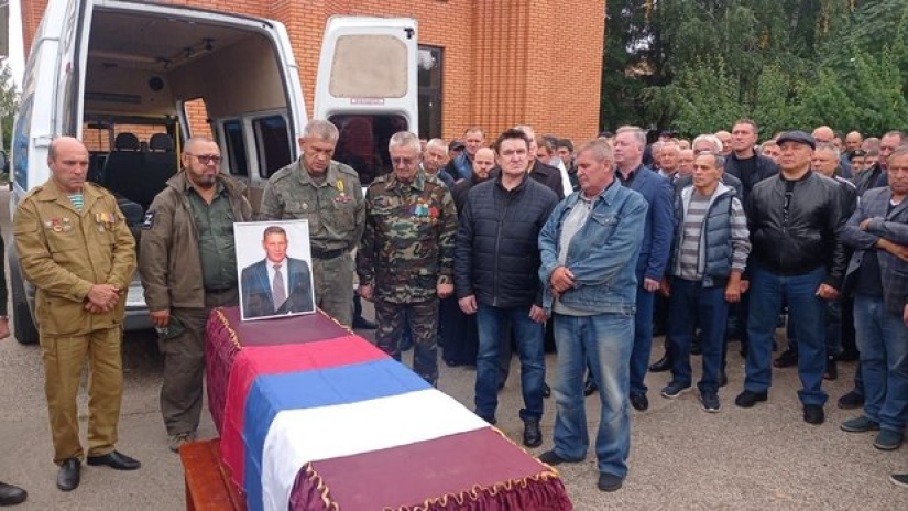 Quién es la pieza de autoridad criminal y por qué fue enterrado con honores militares