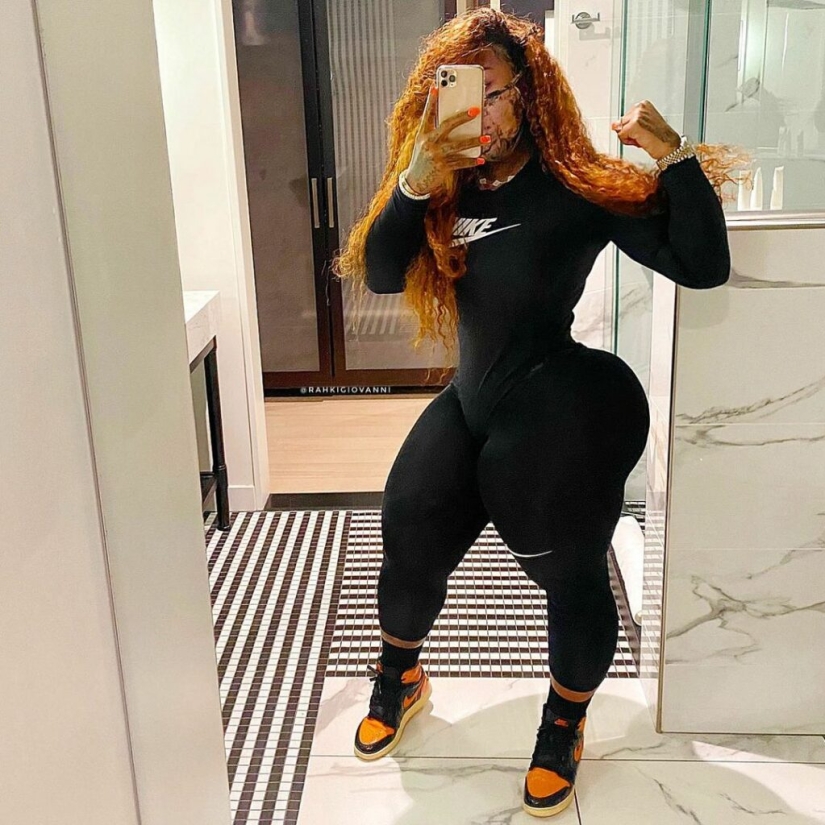 Rahi Giovanni es una chica centauro con caderas enormes