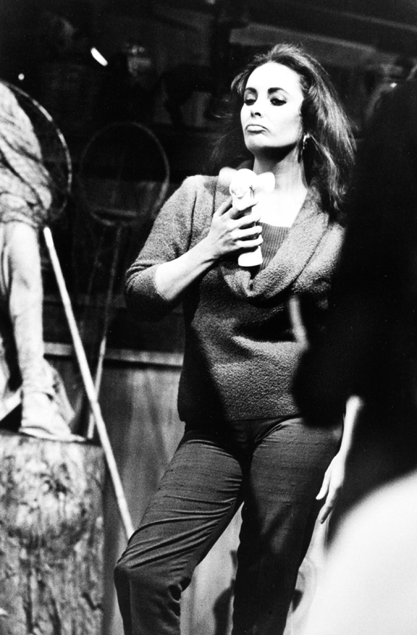 Rare pictures of Hollywood stars by Douglas Kirkland were brought to Russia for the first time Rare pictures of Hollywood stars by Douglas Kirkland were brought to Russia for the first time