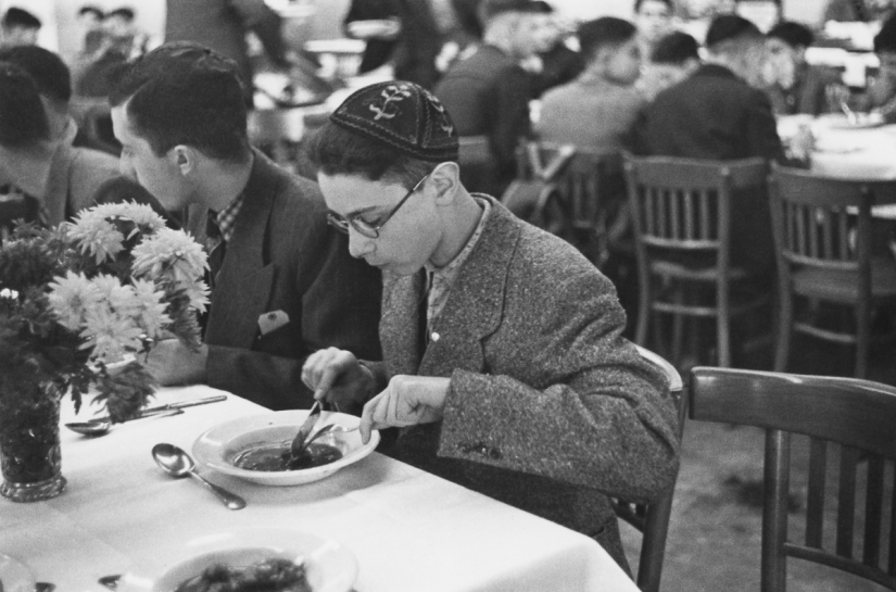 Rare pictures of the British special operation to save children during the Holocaust