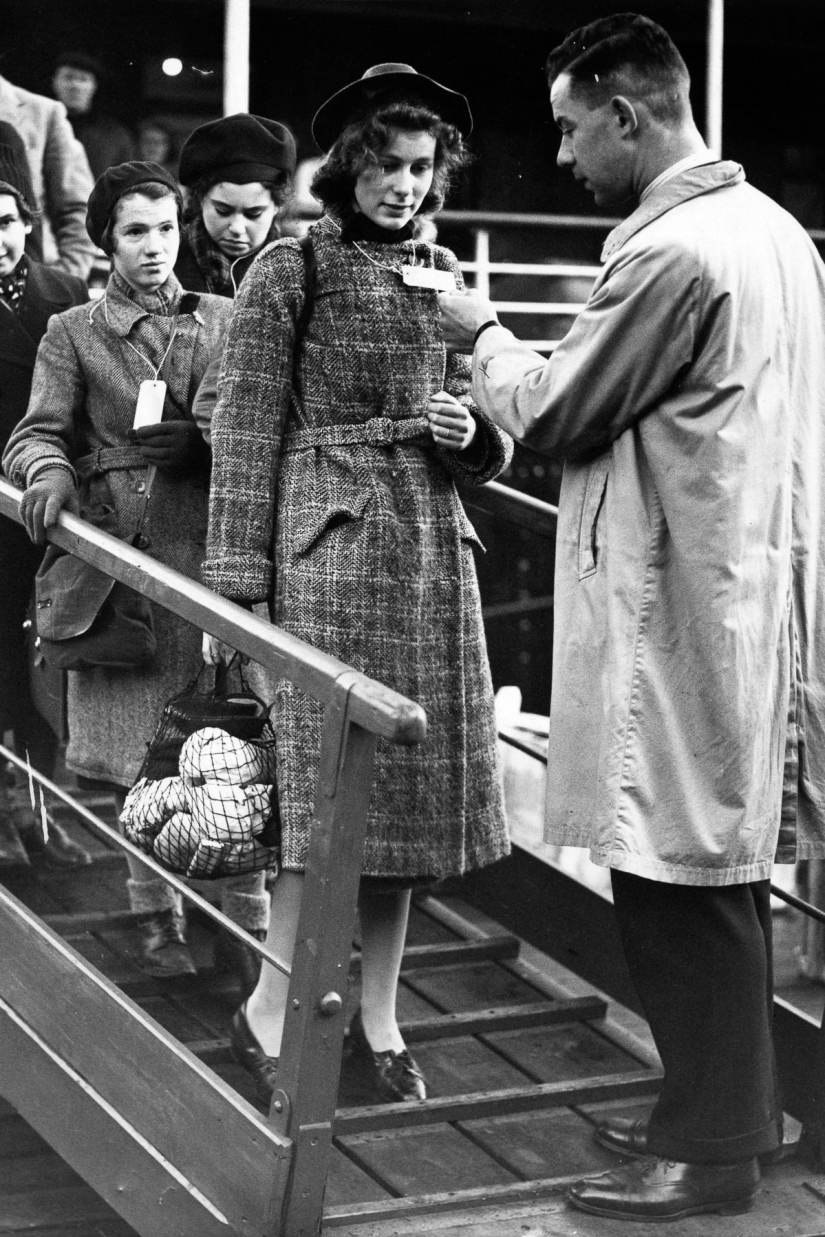 Rare pictures of the British special operation to save children during the Holocaust