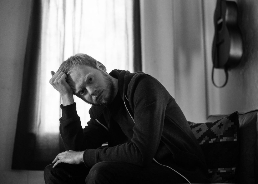 Retratos desnudos en los que el propio fotógrafo está desnudo