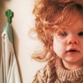 Ricitos de oro: una chica con un lujoso golpe de cabello toca a los usuarios de las redes sociales