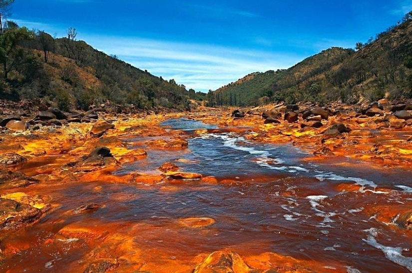 Rio Tinta: the "Martian" river on Earth Rio Tinta: the "Martian" river on Earth