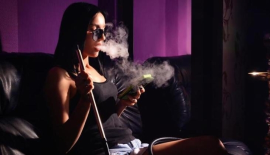 Roman with smoke: Moscow hookah bars "breed" customers through dating sites Roman with smoke: Moscow hookah bars "breed" customers through dating sites