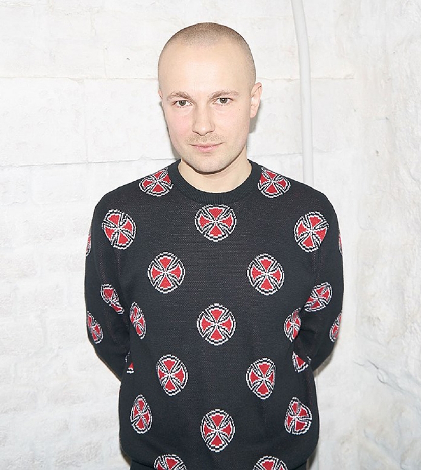 "Rush Fashion" conquers the Decaying West: who made the Cyrillic alphabet fashionable and how