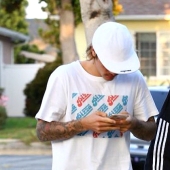 "Rush Fashion" conquers the Decaying West: who made the Cyrillic alphabet fashionable and how