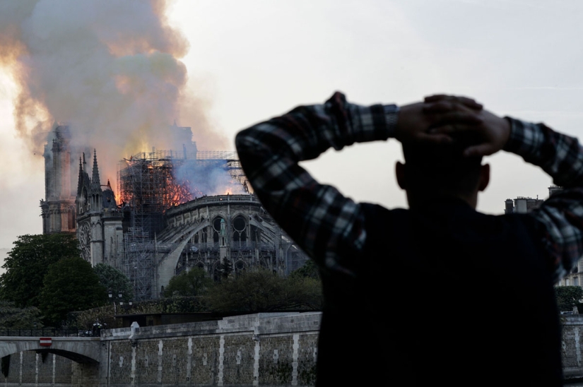 Salma Hayek's husband will give 100 million euros to restore the burnt-down Notre Dame Cathedral