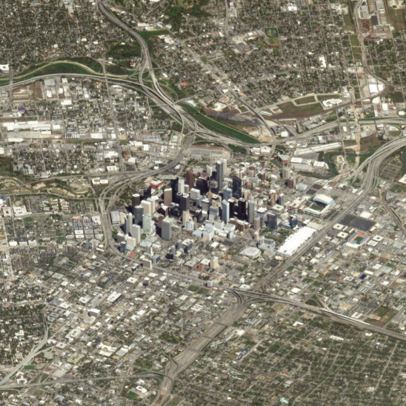 Satélite, incline la cámara: Fotos desde el espacio que no se parecen a Google Maps