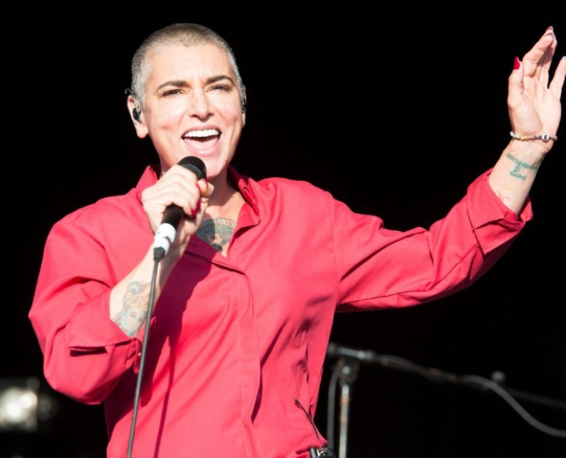 Scandalous Irish singer Sinead O'Connor appeared on a TV show in an Islamic outfit