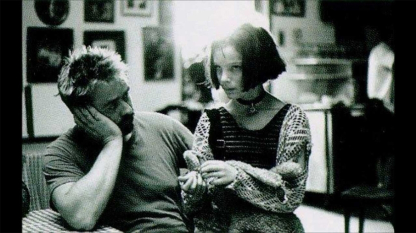 Screen tests of young Natalie Portman and an alternative ending of the film "Leon" Screen tests of young Natalie Portman and an alternative ending of the film "Leon"