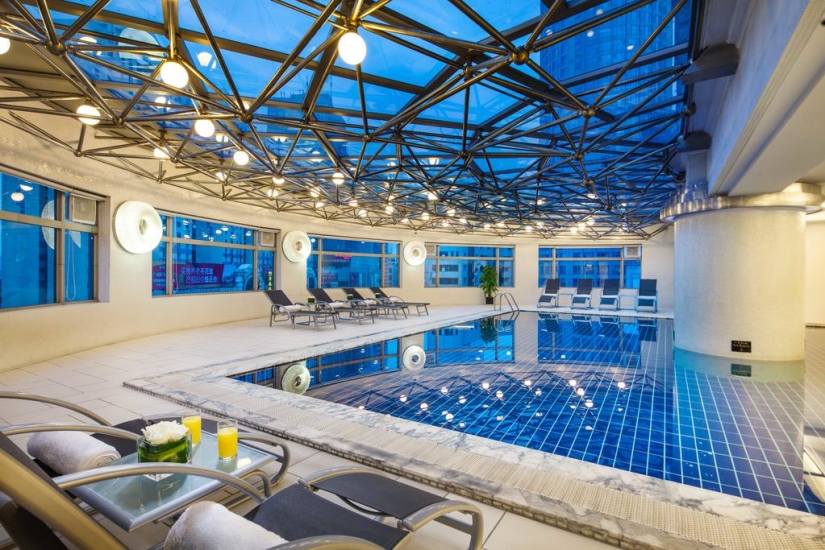 Se abrirá en China un lujoso hotel spa de 18 pisos en una cantera abandonada Se abrirá en China un lujoso hotel spa de 18 pisos en una cantera abandonada