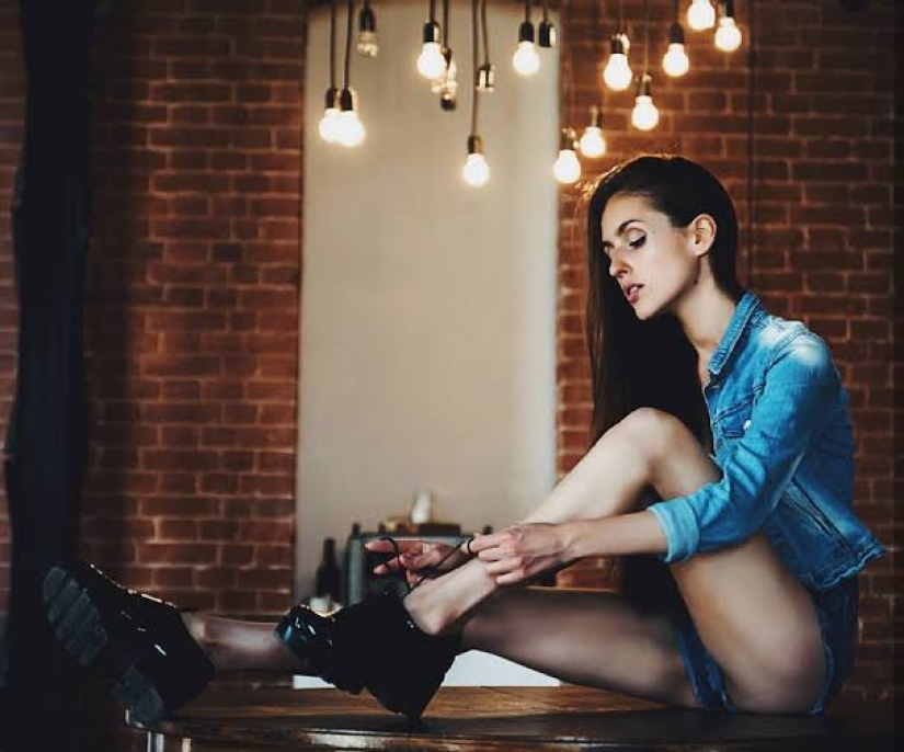 Se calmó y casi descansó: la modelo rusa bebió metanfetamina antes del vuelo y casi muere