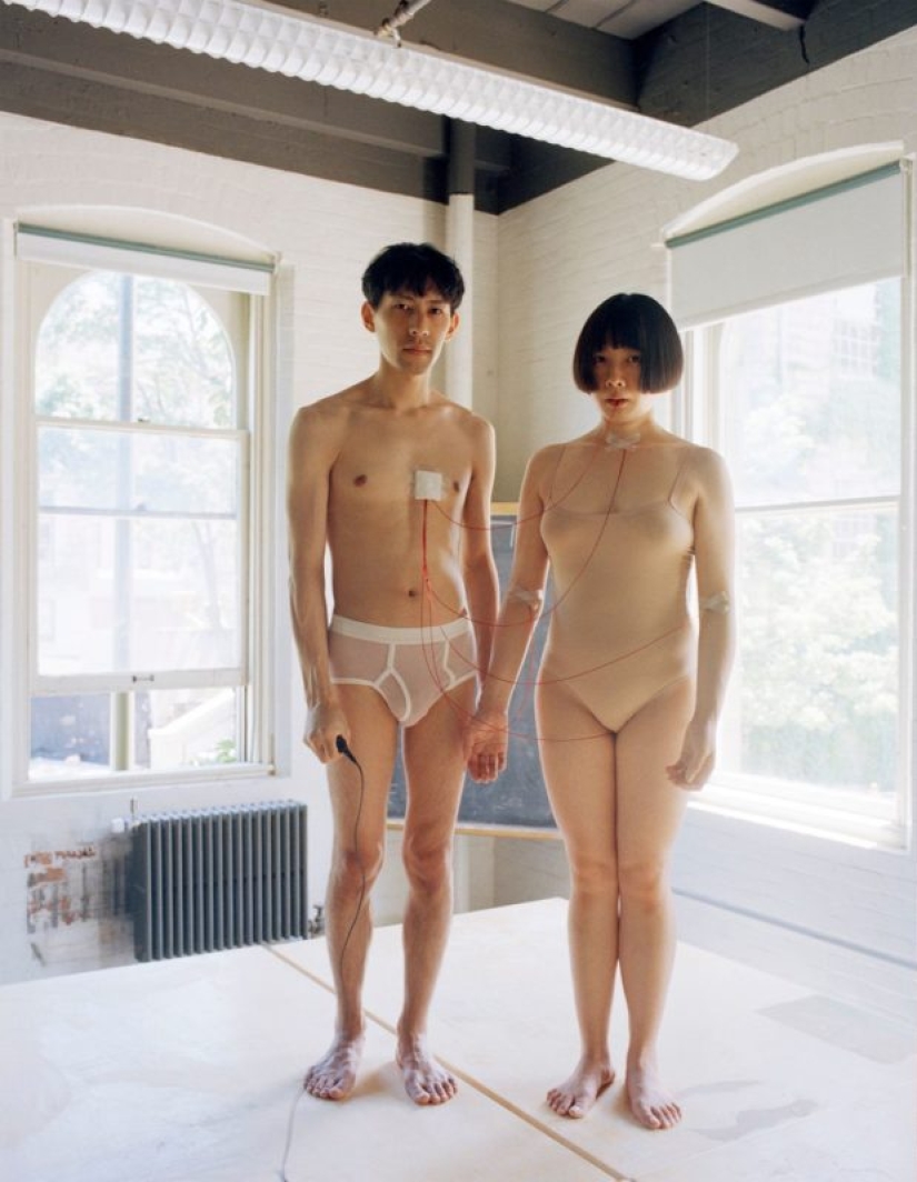 "Sé mi apoyo, por favor": historia fotográfica del desarrollo de la relación entre domina y su esclava "Sé mi apoyo, por favor": historia fotográfica del desarrollo de la relación entre domina y su esclava