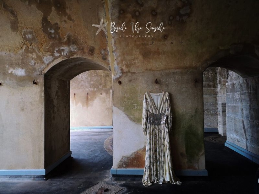 See how 11 photographers told the story of one dress See how 11 photographers told the story of one dress