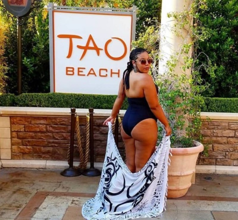 Selling love: a lady meets with daddies and gives them affection for money