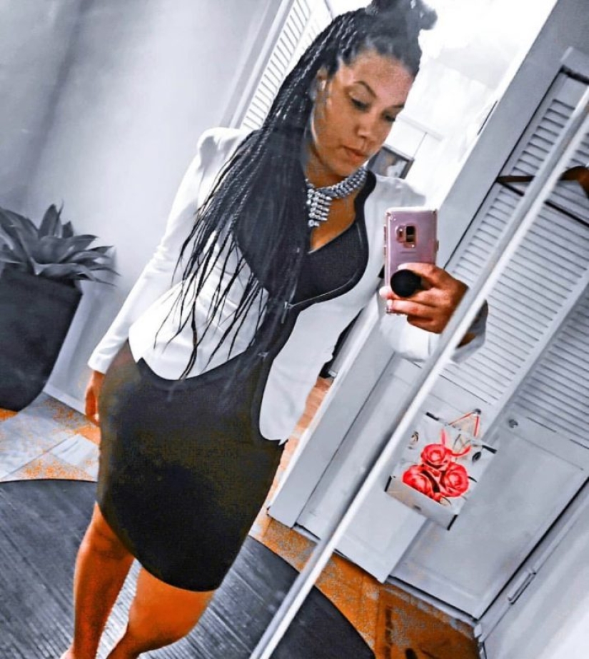 Selling love: a lady meets with daddies and gives them affection for money