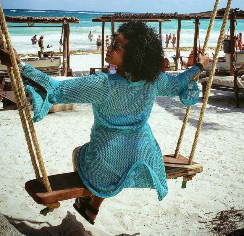 Selling love: a lady meets with daddies and gives them affection for money