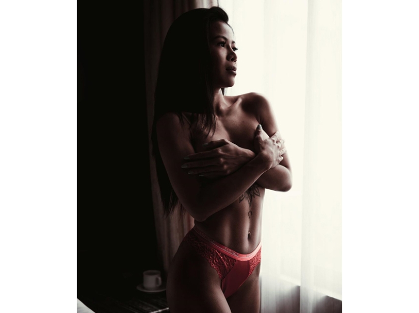 Sensual pictures of beautiful girls by Julien Fischer Sensual pictures of beautiful girls by Julien Fischer