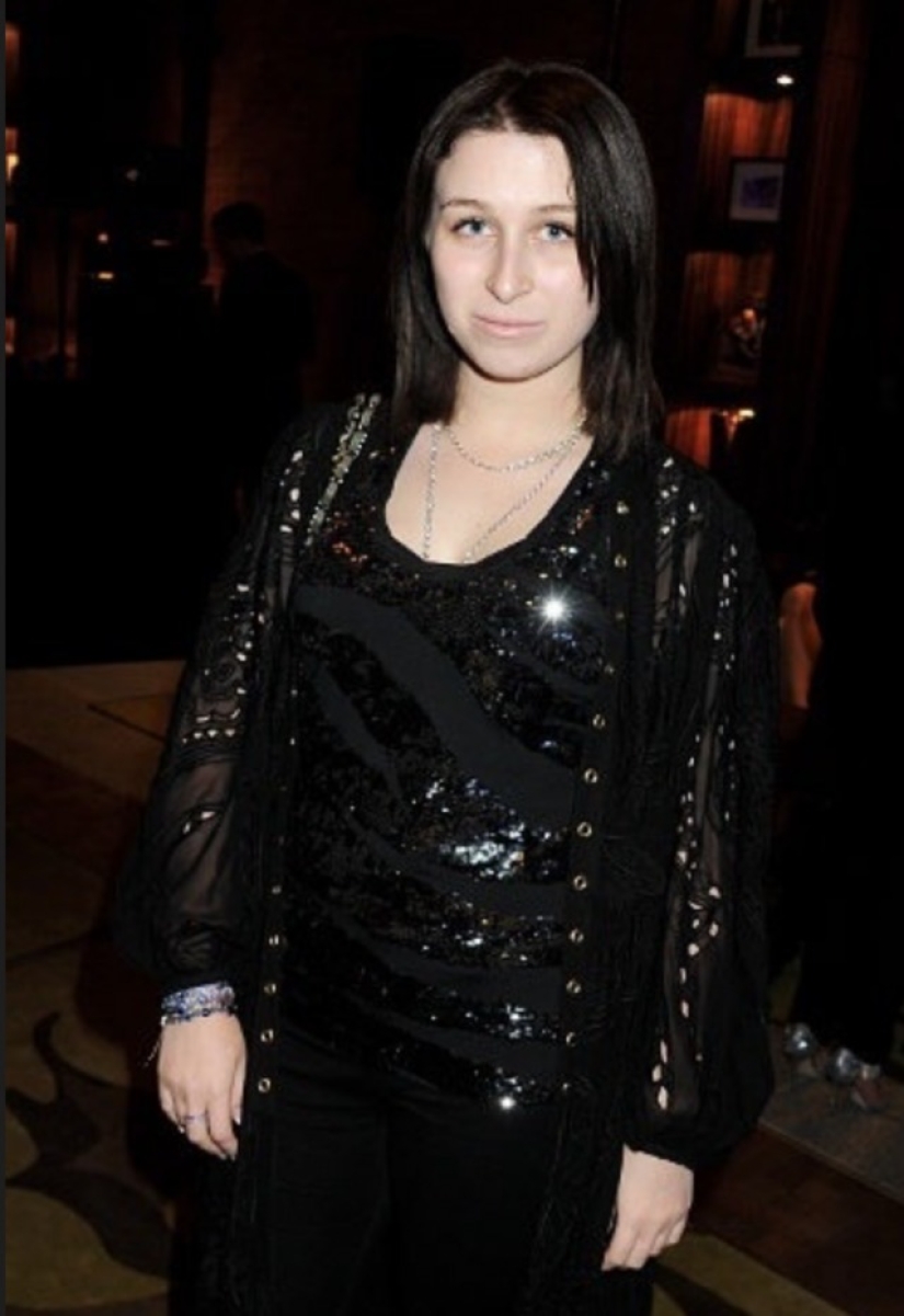 Seven from a rich father's casket: how Roman Abramovich's children live