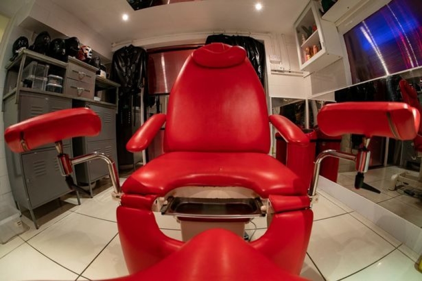 Sex adventures in the dungeon: what happens in a hotel with a BDSM room and a prison cell