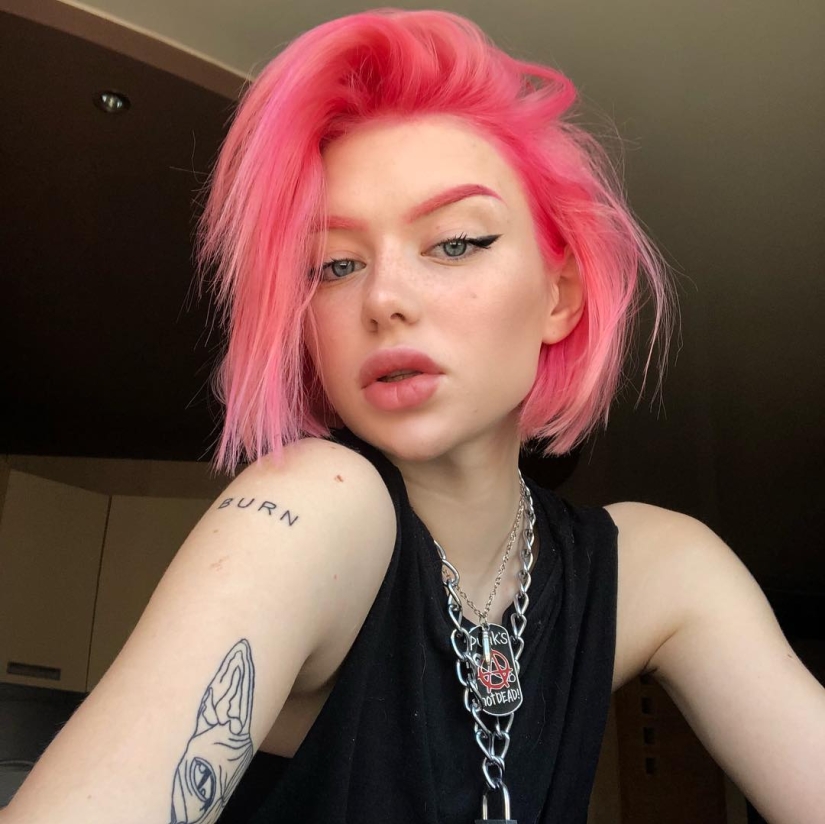 "Sexo y punk rock": 15 fotos del encantador baterista del grupo de San Petersburgo "Kis-Kis" "Sexo y punk rock": 15 fotos del encantador baterista del grupo de San Petersburgo "Kis-Kis"