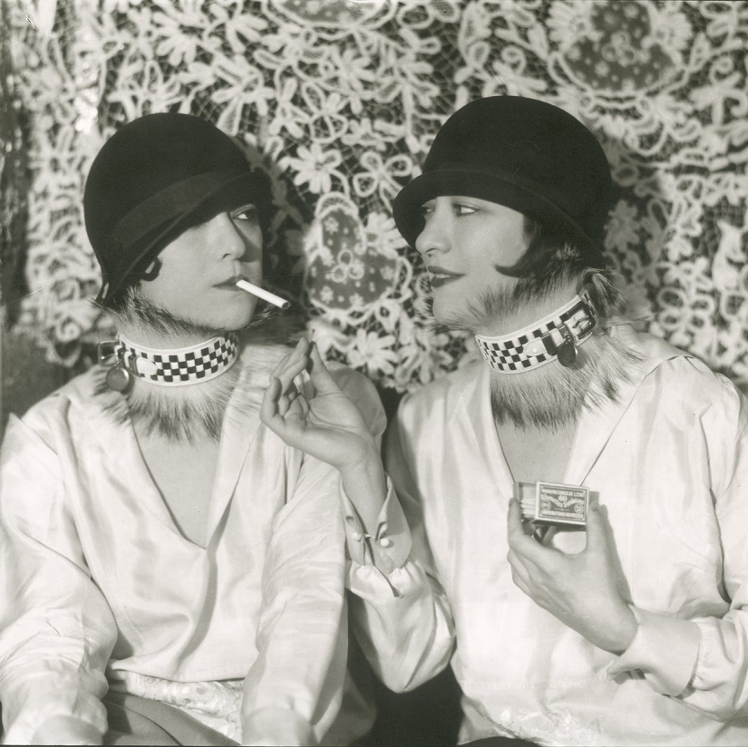 Short skirts, blush on the knees, lips with a bow: what were the flappers, young rebels of the "roaring 20s"