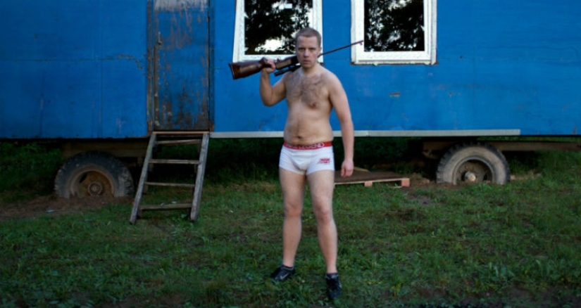 Shotgun, kebab and limousines: what happiness looks like in Lithuania Shotgun, kebab and limousines: what happiness looks like in Lithuania