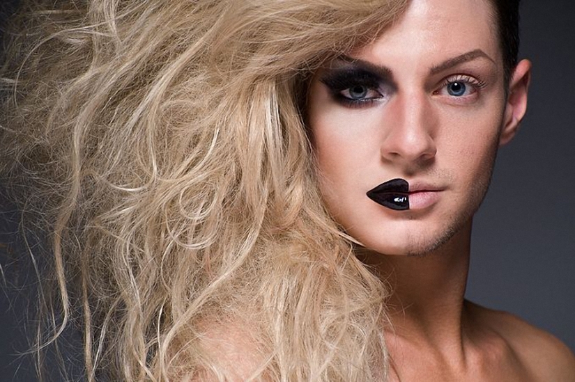 Show your face: Divas travestis con y sin maquillaje en el proyecto de Leland Bobb