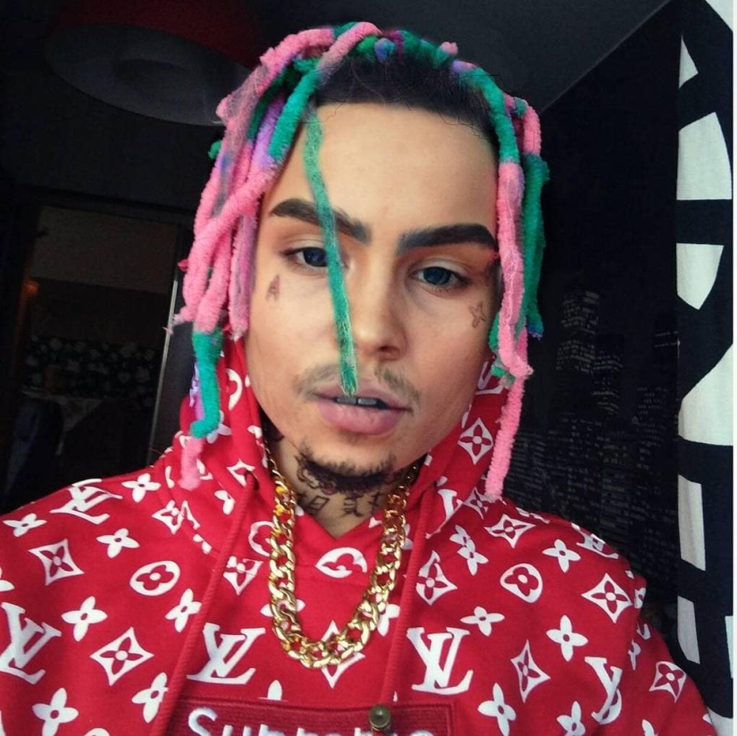 Siberian student turns into 50 Cent, Avatar, Jackson, and anyone else Siberian student turns into 50 Cent, Avatar, Jackson, and anyone else