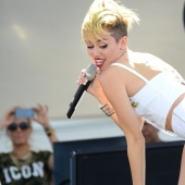 Simple movements: twerk, waltz and other most depraved dances of the world