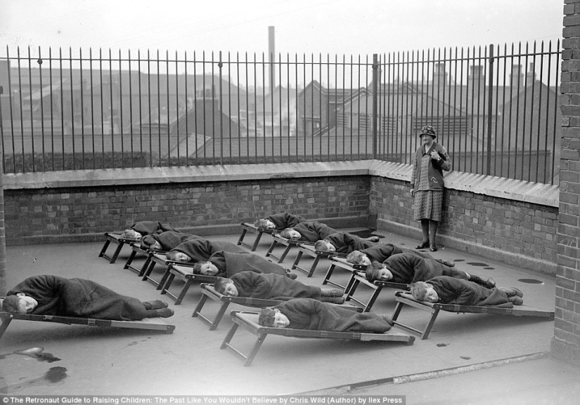 Simplemente no se lo digas a los trabajadores sociales: la dura vida de los niños del pasado Simplemente no se lo digas a los trabajadores sociales: la dura vida de los niños del pasado