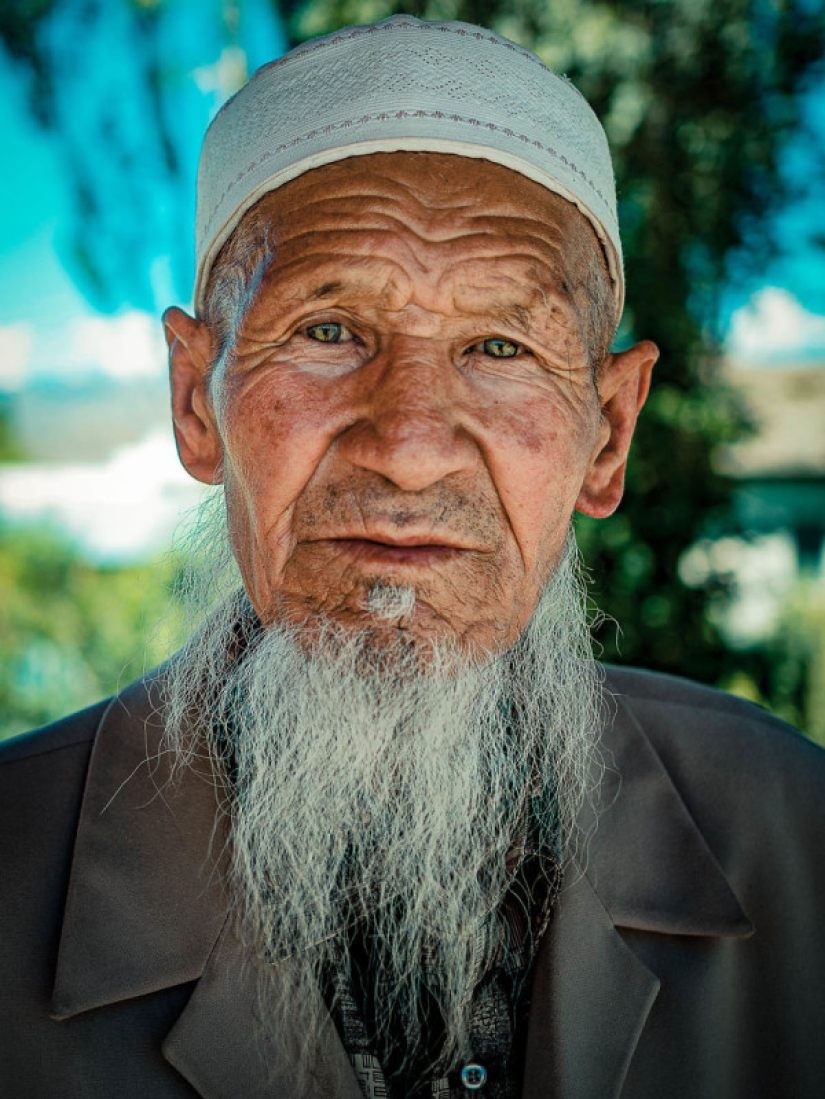 Sincere smile and piercing gaze of Kyrgyz residents in the lens of a Lebanese photographer