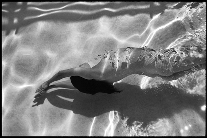 Skinny dipping: la belleza del cuerpo desnudo por Deanna Templeton Skinny dipping: la belleza del cuerpo desnudo por Deanna Templeton