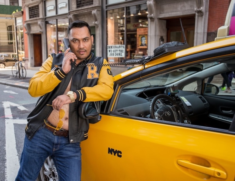 Smile, Chief! An unusual calendar with photos of New York taxi drivers is already on sale Smile, Chief! An unusual calendar with photos of New York taxi drivers is already on sale