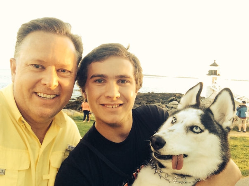 Smile: if animals could talk, they would ask you to delete these infernal photos