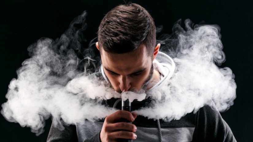 Smoking vapes and electronic cigarettes leads to infertility