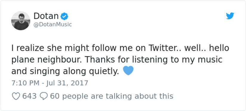 "So it's me": the girl listened to music all the way, unaware that her performer was sitting in the next chair