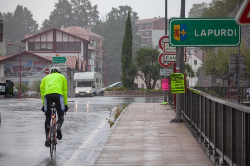 Sobre dos ruedas alrededor del mundo: ciclista establece récord mundial en solo 79 días