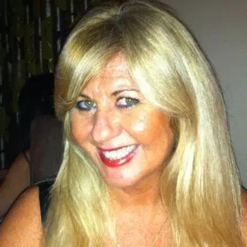 Solar coffin: these women have acquired a nice tan and skin cancer after Solarium Solar coffin: these women have acquired a nice tan and skin cancer after Solarium